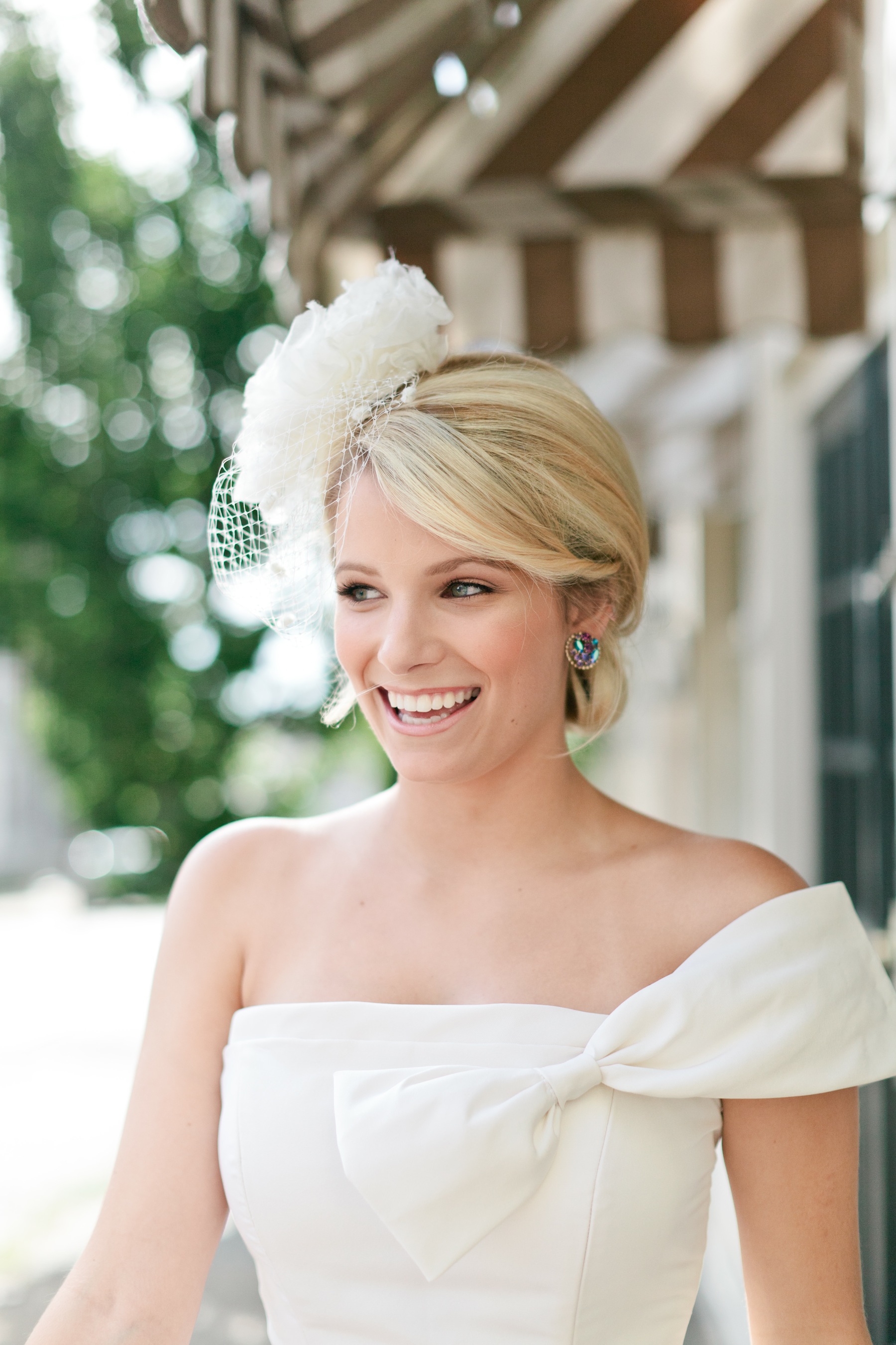 wedding gown for short hair